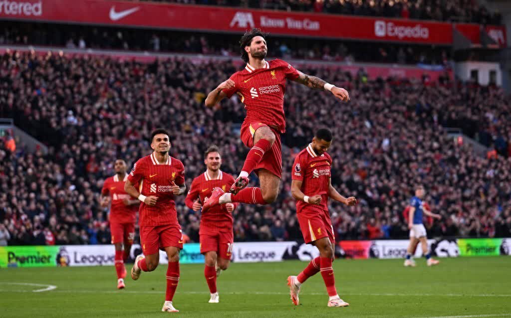 包含利物浦大胜晋级，火力全开豪取胜利的词条